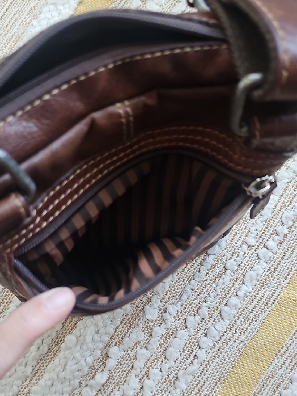Handmade Voyager Slim Crossbody Bag - Brown - Picture 7 of 13